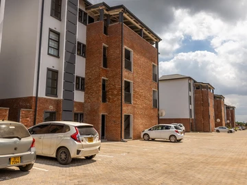 2 Bedroom Flat & Apartment