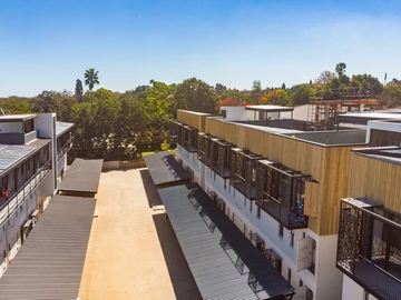 3 Bedroom Flat & Apartment