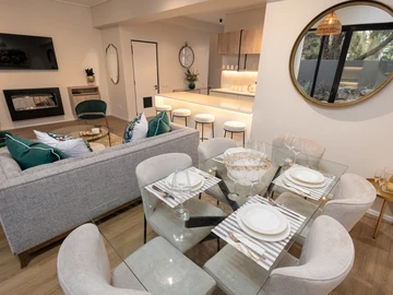 3 Bedroom Flat & Apartment