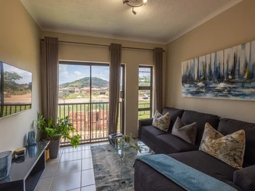 2 Bedroom Flat & Apartment