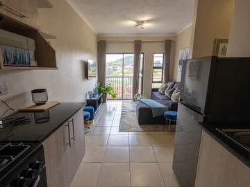 2 Bedroom Flat & Apartment